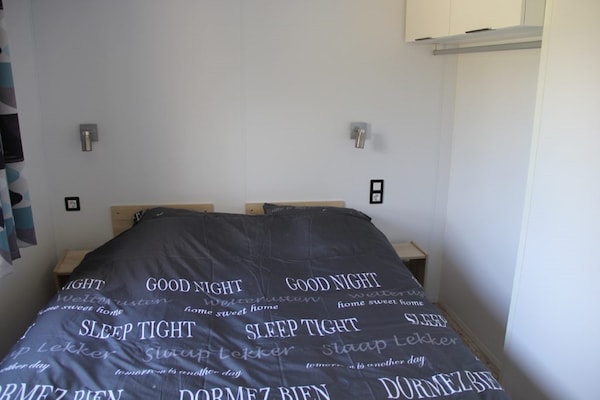 Foto van Friesland Chalet nabij het water - Vakantiehuis in De Veenhoop - BedRoom
