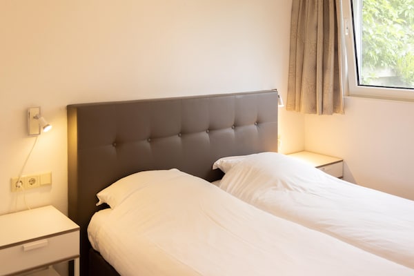 Foto van Ontspannende vakantie op het water - Vakantiehuis in Eernewoud - BedRoom