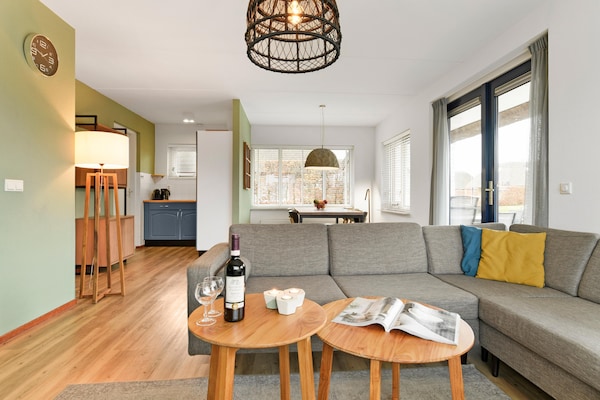 Foto van Vakantieverblijf in De Bloemert - Vakantiehuis in Midlaren - LivingRoom
