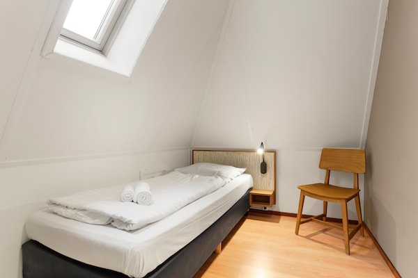 Foto van Vakantieverblijf in De Bloemert - Vakantiehuis in Midlaren - BedRoom