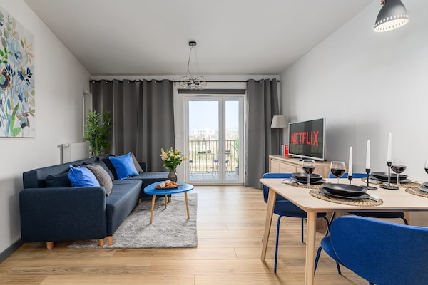 Foto van Appartement vlakbij Koneser Center - Vakantiehuis in Warszawa - LivingRoom