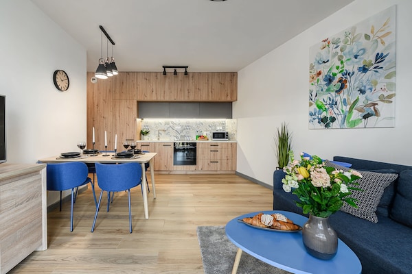 Foto van Appartement vlakbij Koneser Center - Vakantiehuis in Warszawa - DiningRoom