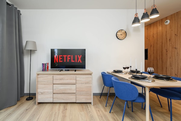 Foto van Appartement vlakbij Koneser Center - Vakantiehuis in Warszawa - DiningRoom