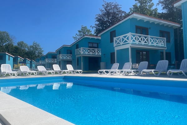 Foto van Comfortabel vakantiehuis (nr. 8), zwembad - Vakantiehuis in Rewal - Pool