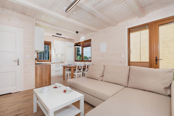 Foto van Comfortabel vakantiehuis (nr. 8), zwembad - Vakantiehuis in Rewal - LivingRoom