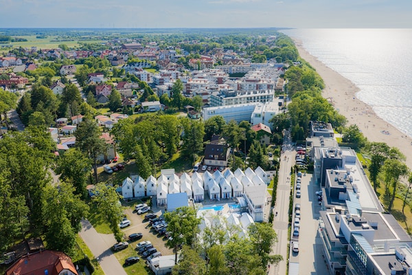 Foto van Comfortabele vakantiehuizen met SPA Rewal - Vakantiehuis in Rewal - ExteriorSummer