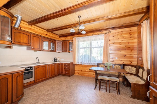 Foto van Comfortabel vakantiehuis met open haard en terras - Vakantiehuis in Bobolin - Kitchen
