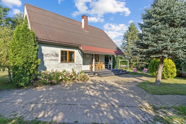 Foto van Comfortabel vakantiehuis met open haard, Bobolin - Vakantiehuis in Bobolin - ExteriorSummer