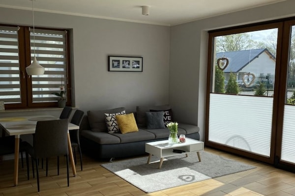 Foto van Comfortabel vakantiehuis met een eigen tuin. - Vakantiehuis in Debina - LivingRoom