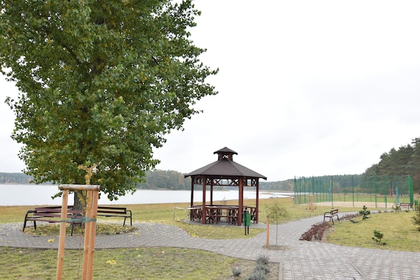 Foto van Huisje aan Kiedrowickie Meer met Roeiboot - Vakantiehuis in Kiedrowice - AreaSummer1KM