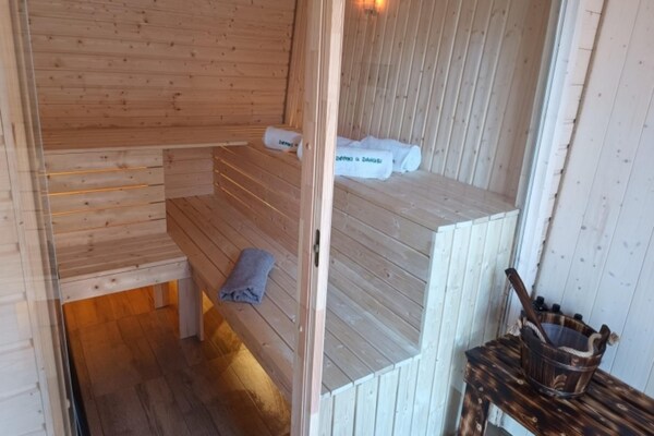 Foto van Comfortabel vakantiehuis met sauna en jacuzzi. - Vakantiehuis in Balachy - Wellness
