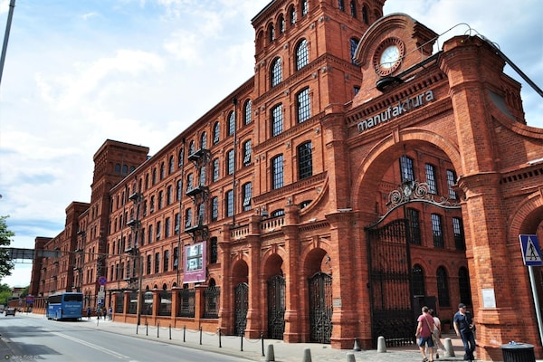 Foto van Appartement vlakbij Piotrkowska Street - Vakantiehuis in Łódź - AreaSummer1KM