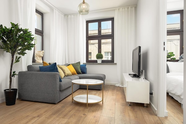 Foto van Appartement vlakbij Piotrkowska Street - Vakantiehuis in Łódź - LivingRoom
