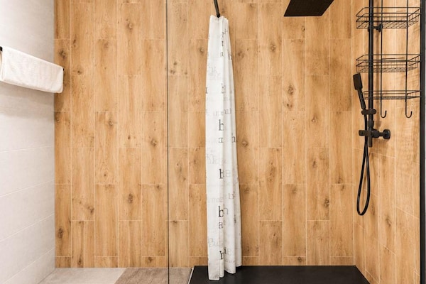 Foto van 3-kamerwoning vlakbij Atlas Arena - Vakantiehuis in Łódź - BathRoom