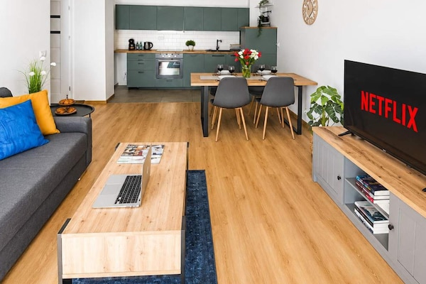 Foto van 3-kamerwoning vlakbij Atlas Arena - Vakantiehuis in Łódź - LivingRoom