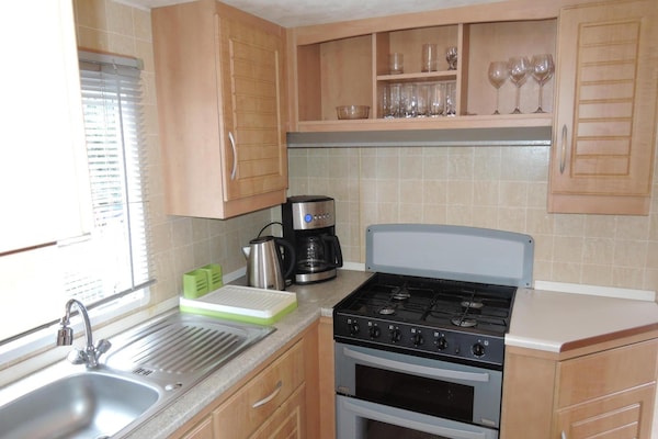 Foto van Stacaravan in Rogowo bij Oostzeestrand - Vakantiehuis in Mrzezyno - Kitchen