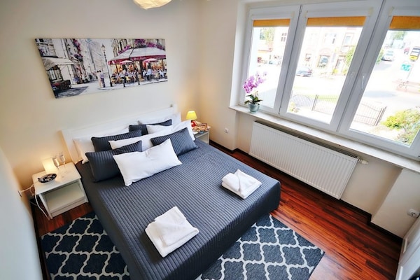 Foto van 3-kamerappartement met balkon, dichtbij het strand - BedRoom