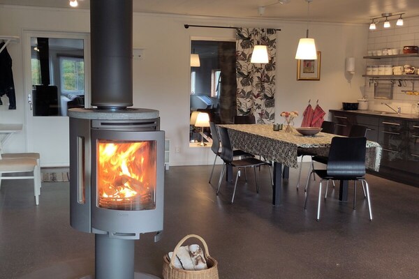 Foto van Bed & Breakfast in Bjuråker met zwembad - Vakantiehuis in Bjuråker - Untagged