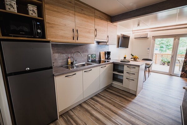 Foto van Lake Serenity Premium Mobile Homes-2Bedroom 15/010 - Kitchen