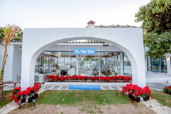 Foto van Luxe dubbele vakantie | Heerlijk aan het strand - Vakantiehuis in Pattaya - ExteriorSummer