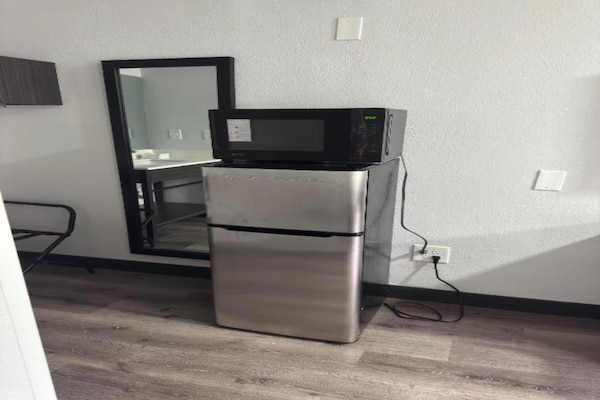 Foto van 1 tweepersoonsbed | Toegankelijk voor mindervaliden | Badkuip, NSMK - BedRoom