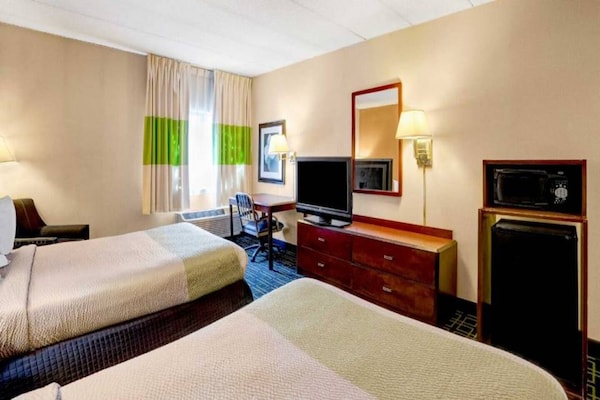 Foto van 2 tweepersoonsbedden | Niet roken - Vakantiehuis in MILFORD - BedRoom