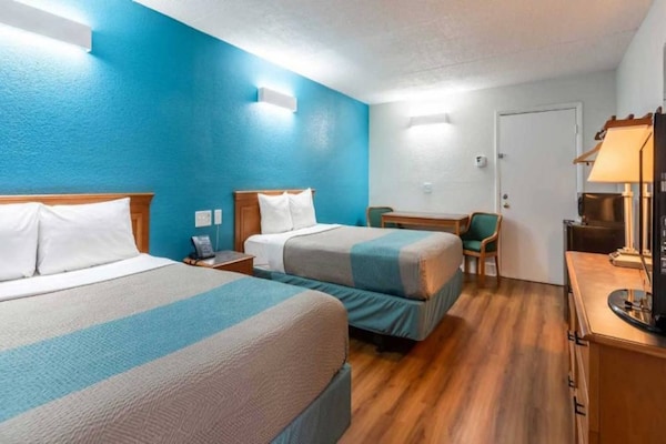 Foto van 2 tweepersoonsbedden|Roken toegestaan | Magnetron - Vakantiehuis in North Little Rock - BedRoom