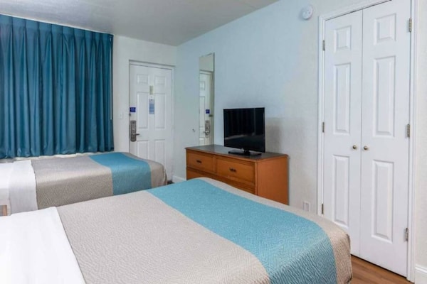 Foto van 2 tweepersoonsbedden|Roken toegestaan | Magnetron - Vakantiehuis in North Little Rock - BedRoom