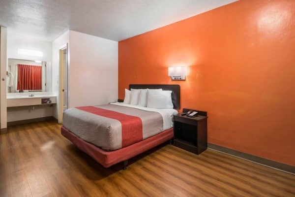 Foto van Budgetvriendelijke Kamer, Gratis Parkeren - Vakantiehuis in Attalla - BedRoom