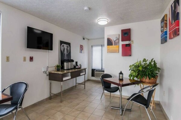 Foto van Budgetvriendelijke Kamer, Gratis Parkeren - Vakantiehuis in Attalla - Facilities