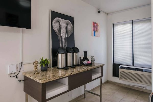 Foto van Budgetvriendelijke Kamer, Gratis Parkeren - Vakantiehuis in Attalla - Facilities