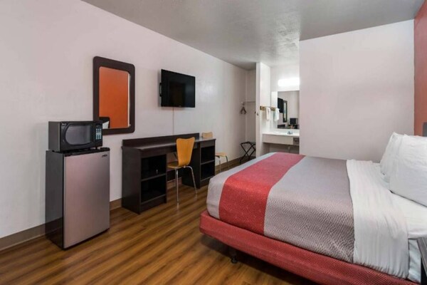 Foto van Budgetvriendelijke Kamer, Gratis Parkeren - Vakantiehuis in Attalla - BedRoom