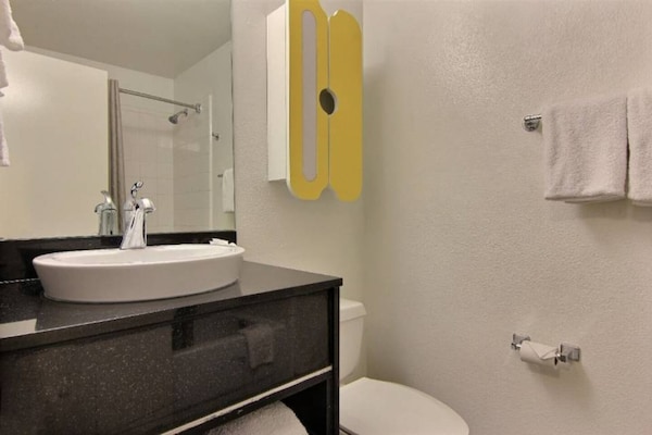 Foto van 1 tweepersoonsbed (queensize) | Rookvrij - Vakantiehuis in Austin TX - Facilities
