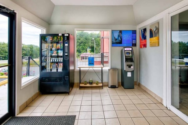 Foto van 1 tweepersoonsbed (queensize) | Rookvrij - Vakantiehuis in Gainesville - FloorPlan