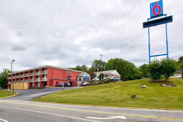 Foto van 1 tweepersoonsbed (queensize) | Rookvrij - Vakantiehuis in Gainesville - ExteriorSummer