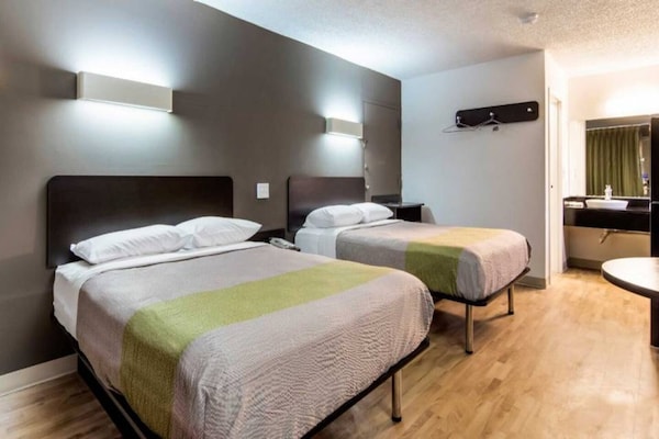 Foto van 2 Volledige Bedden | Mobil Access Tub Ns Micfridg - Vakantiehuis in LaGrange - BedRoom