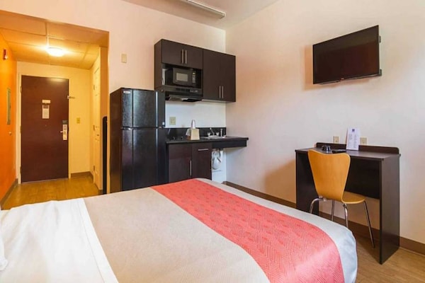 Foto van 1 kingsize bed | Roken toegestaan, koelkast aanwezig - BedRoom