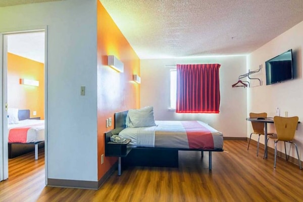 Foto van 1 kingsize bed | Roken toegestaan, koelkast aanwezig - BedRoom
