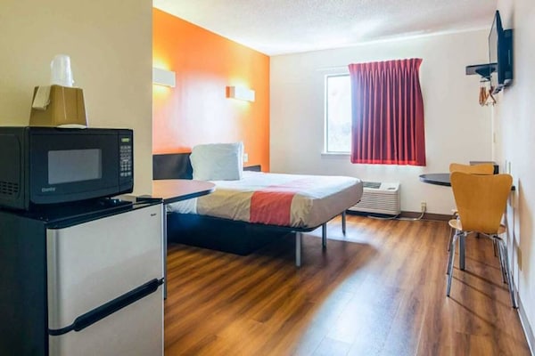 Foto van 1 kingsize bed | Roken toegestaan, koelkast aanwezig - BedRoom