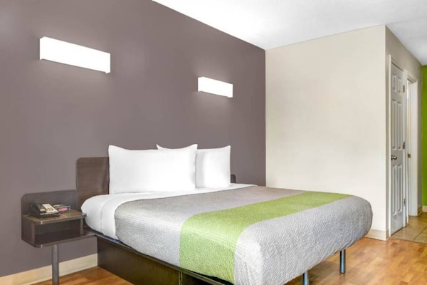 Foto van 1 tweepersoonsbed (queensize) | Niet-roken - Vakantiehuis in CHAMBLEE - BedRoom
