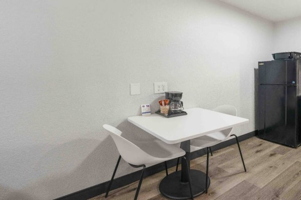 Foto van 1 tweepersoonsbed (queensize) | Douche conform ADA/RI-normen - Facilities