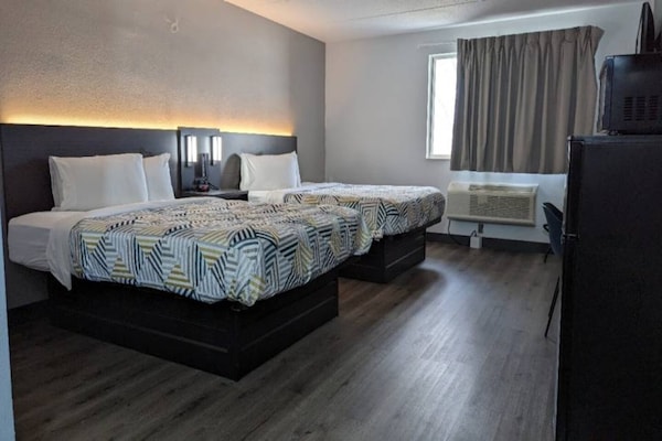 Foto van 2 tweepersoonsbedden | Rolstoeltoegankelijk/bad - Vakantiehuis in Danvers - Facilities