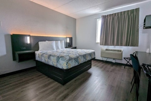 Foto van 2 tweepersoonsbedden | Toegankelijk voor mindervaliden | RI | Premium | Koelkast - Facilities