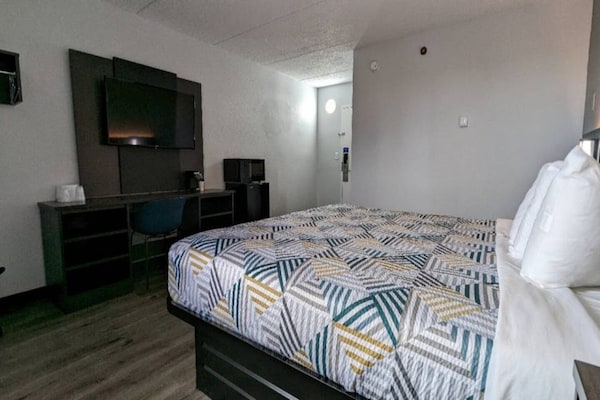 Foto van 2 tweepersoonsbedden | Toegankelijk voor mindervaliden | RI | Premium | Koelkast - Facilities