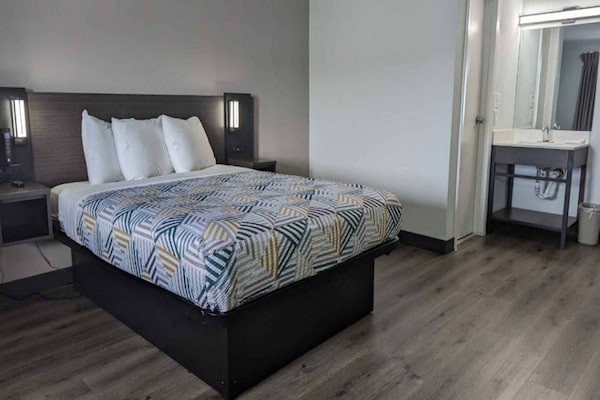 Foto van 1 tweepersoonsbed | Toegankelijk voor mindervaliden/bad - BedRoom