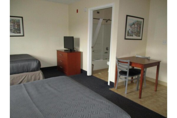 Foto van 2 tweepersoonsbedden | Niet-roken, Keuken - Vakantiehuis in Richmond VA - BedRoom