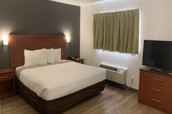 Foto van 1 tweepersoonsbed (queensize) | Rookvrij, Keuken - Vakantiehuis in Hampton - BedRoom