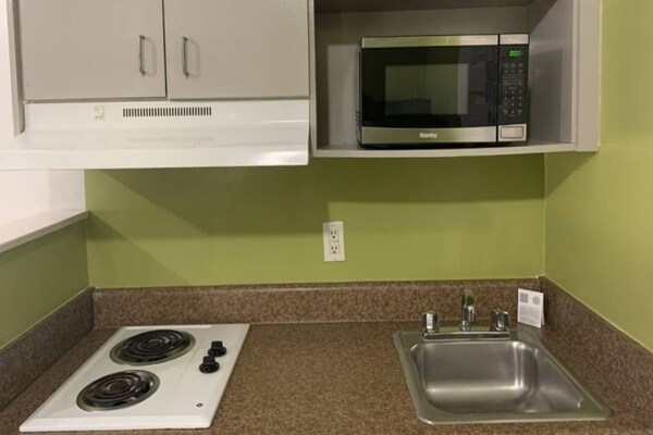 Foto van 2 tweepersoonsbedden | Rookvrij, Keuken - Vakantiehuis in Hampton - Kitchen