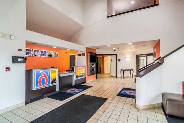 Foto van 2 tweepersoonsbedden | Roken toegestaan - Vakantiehuis in Harvey - FloorPlan