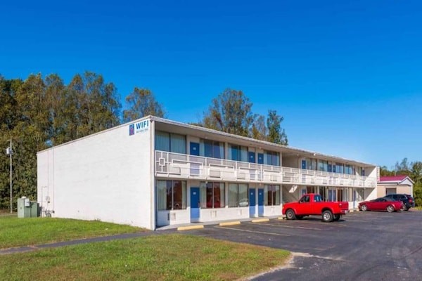 Foto van 1 King Bed | Roken, Micfridge - Vakantiehuis in CONNELLY SPRINGS - Facilities